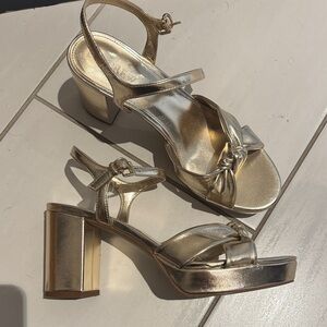 Platform bow Gold Women's Heeled Sandals